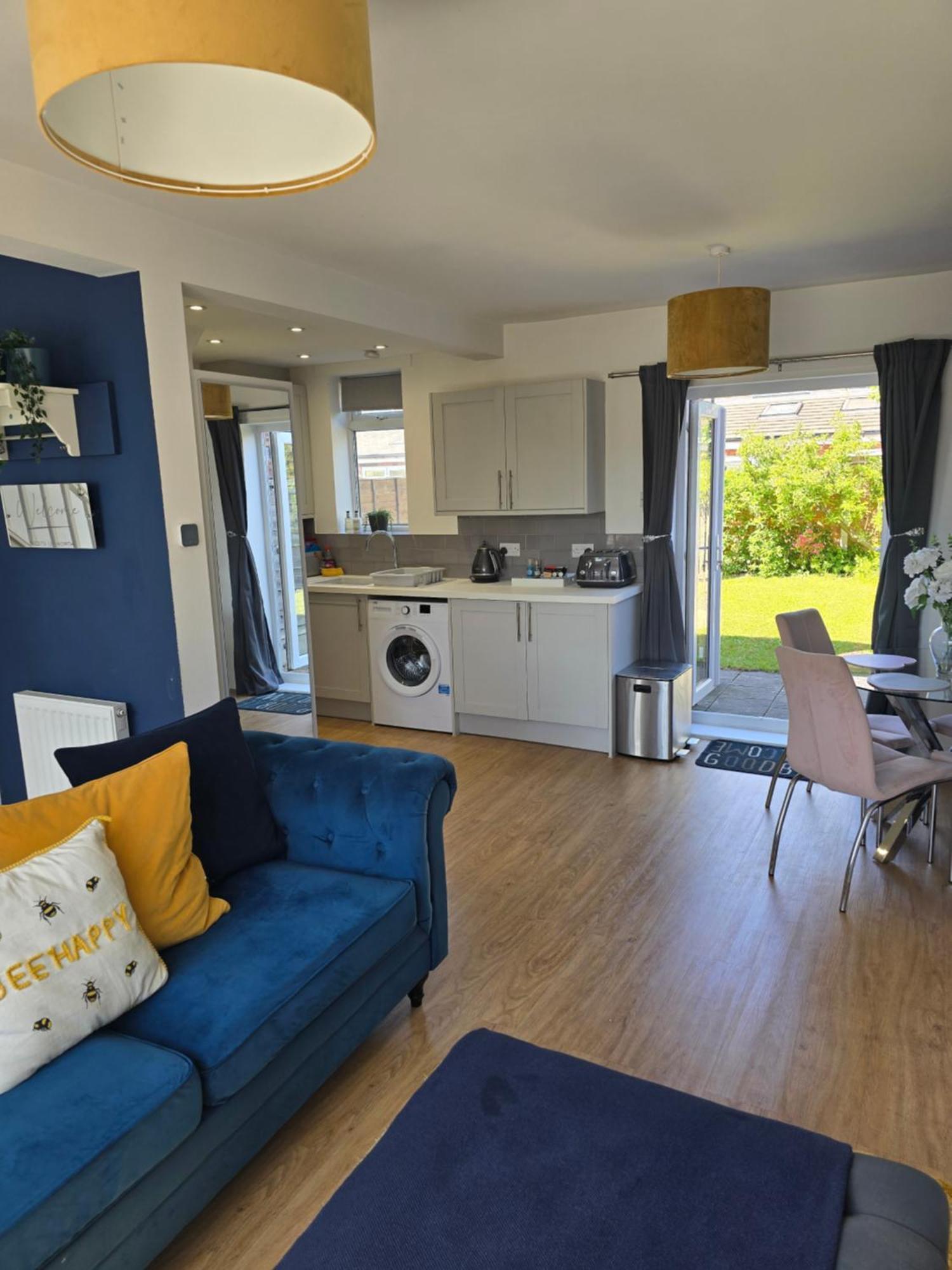 The Heart - Cosy 3 Bedroom House With Double Driveway And Garden In Mánchester Exterior foto